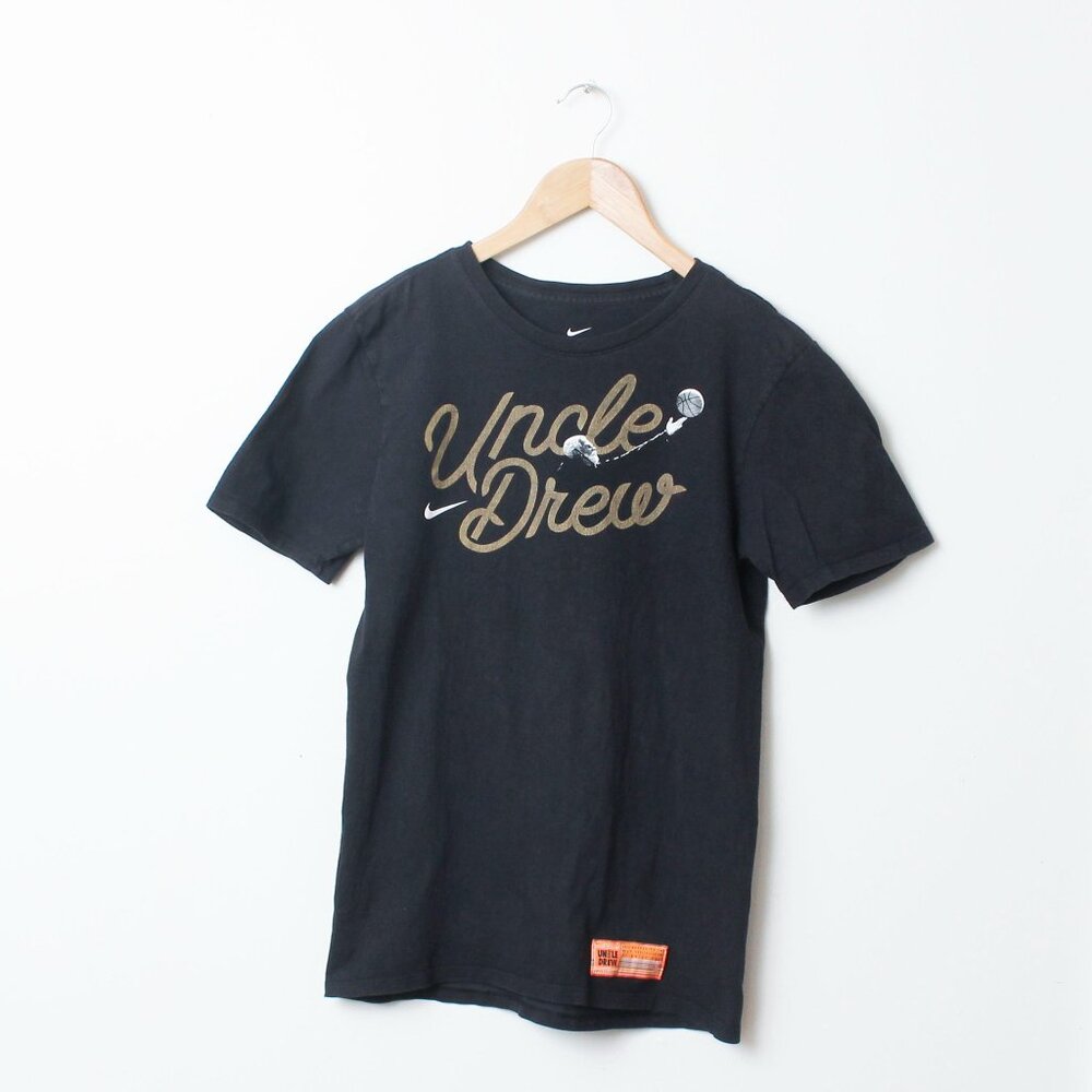 Nike Uncle Drew Shirt Mens Small Black w/ Hole Kyrie Irving Tee